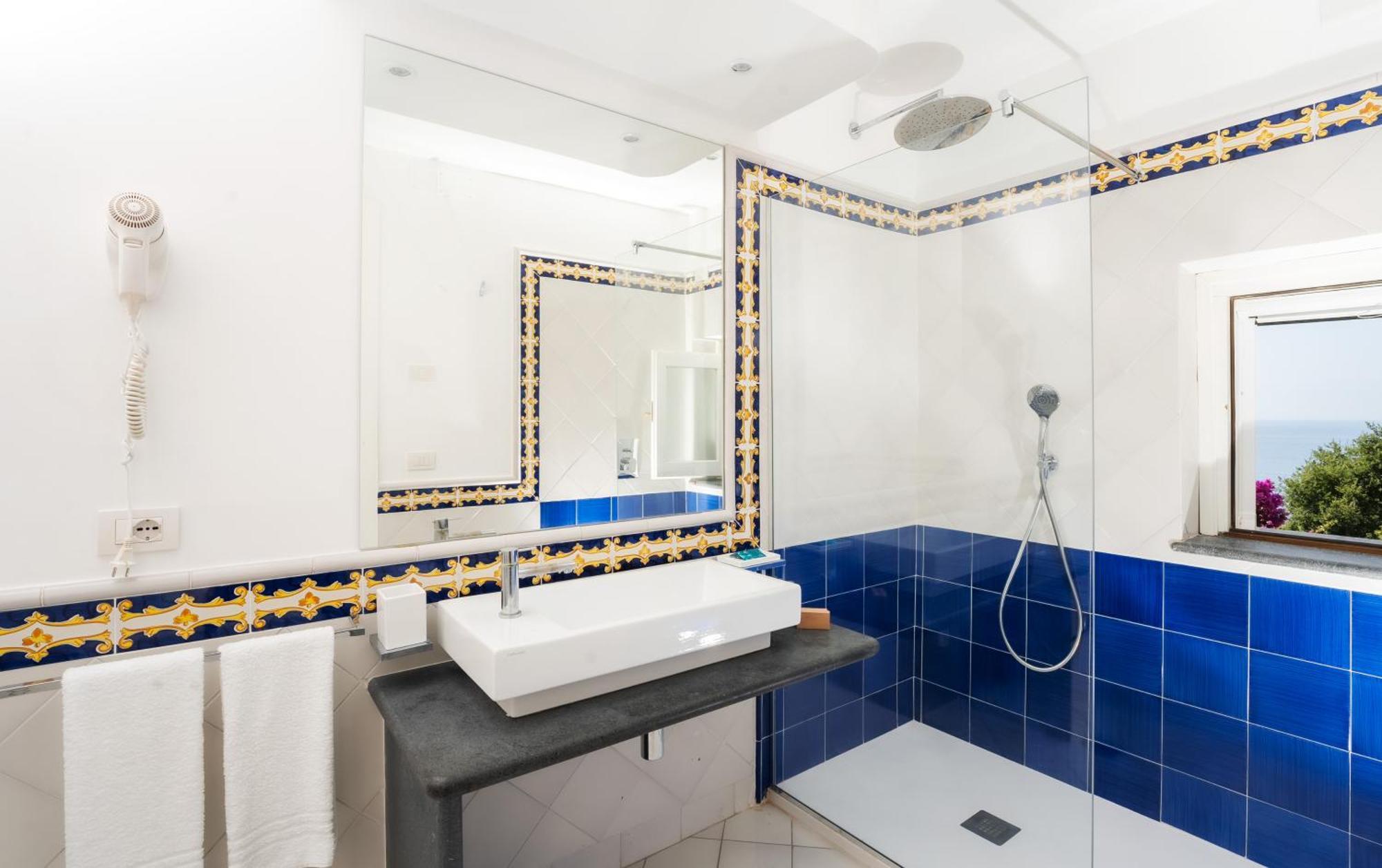 Bijoux - Exclusive Pool And Sea View Villa *